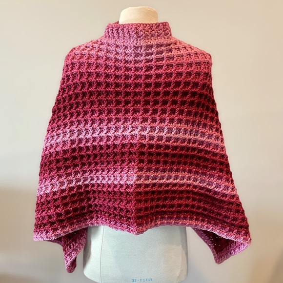 HANDMADE Crochet Vintage Boho Mock Neck Poncho - Picture 5 of 8